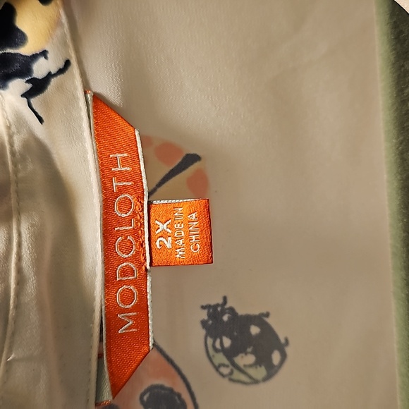 Modcloth ladybug blouse - Picture 5 of 6